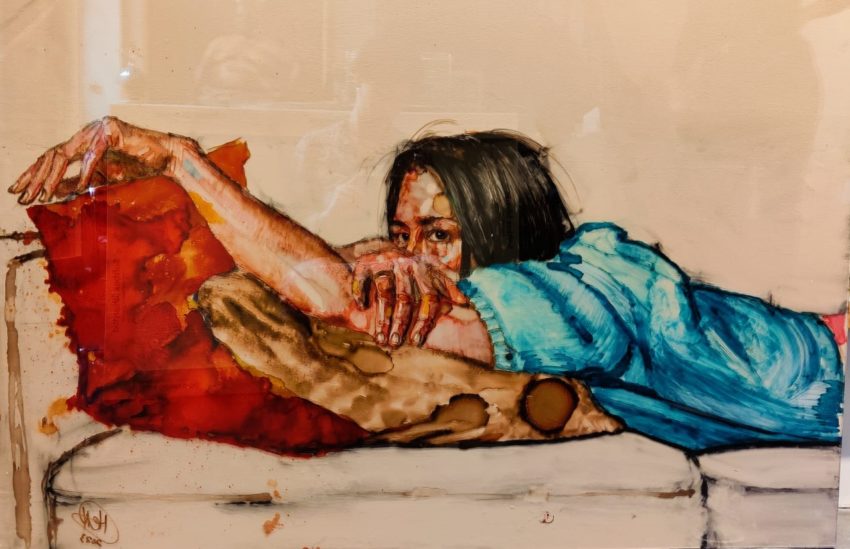 H Craig HANNA Georgina with a bleu sweater 2023 